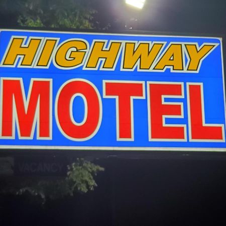 Highway Motel Saint Paul Exterior photo